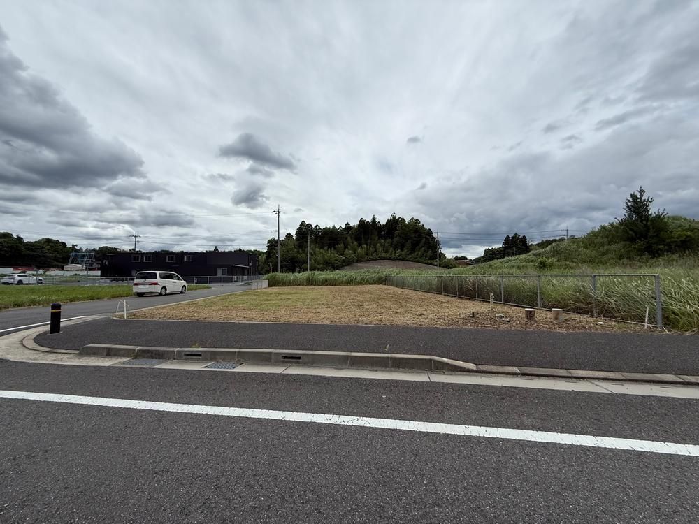 Land for Sale in Yotsukaido, Chiba – 379.67 sqm Corner Plot - Thumbnail 2