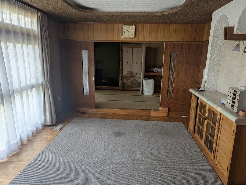 5LDK House with Large Garage in Ashibetsu City, Hokkaido - Thumbnail 2