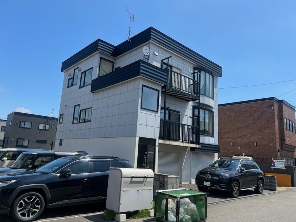 5LDK House for Sale Near Kankodori Station, Sapporo - Thumbnail 2