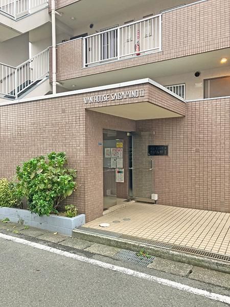 Renovated 3DK Apartment Near Sagamino Station, Ebina - Thumbnail 3