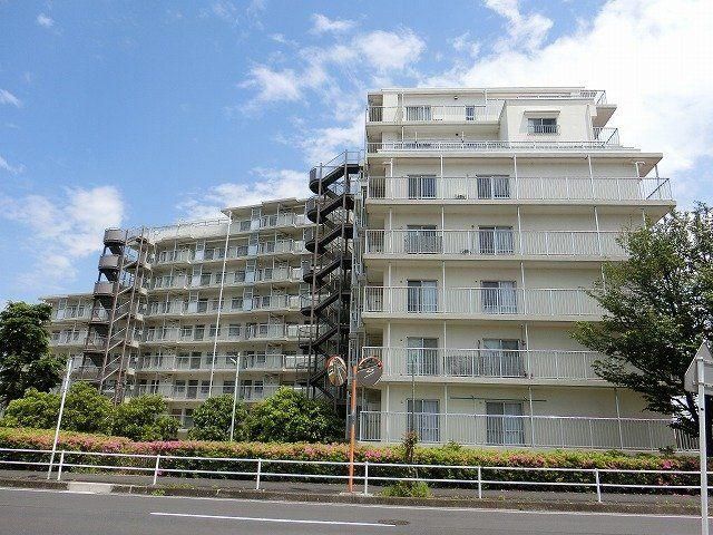 2LDK Apartment for Sale in Isehara, Kanagawa - 57.12m2 - Thumbnail 2
