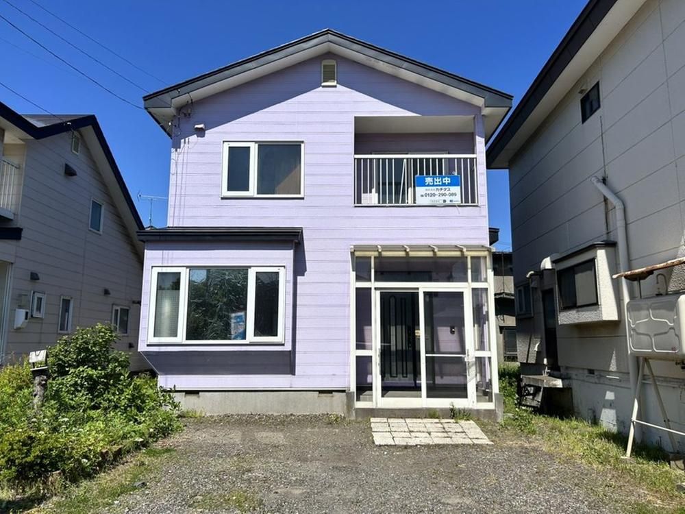 4LDK Detached House for Sale in Muroran, Hokkaido - 8.99 Million Yen - Thumbnail 2