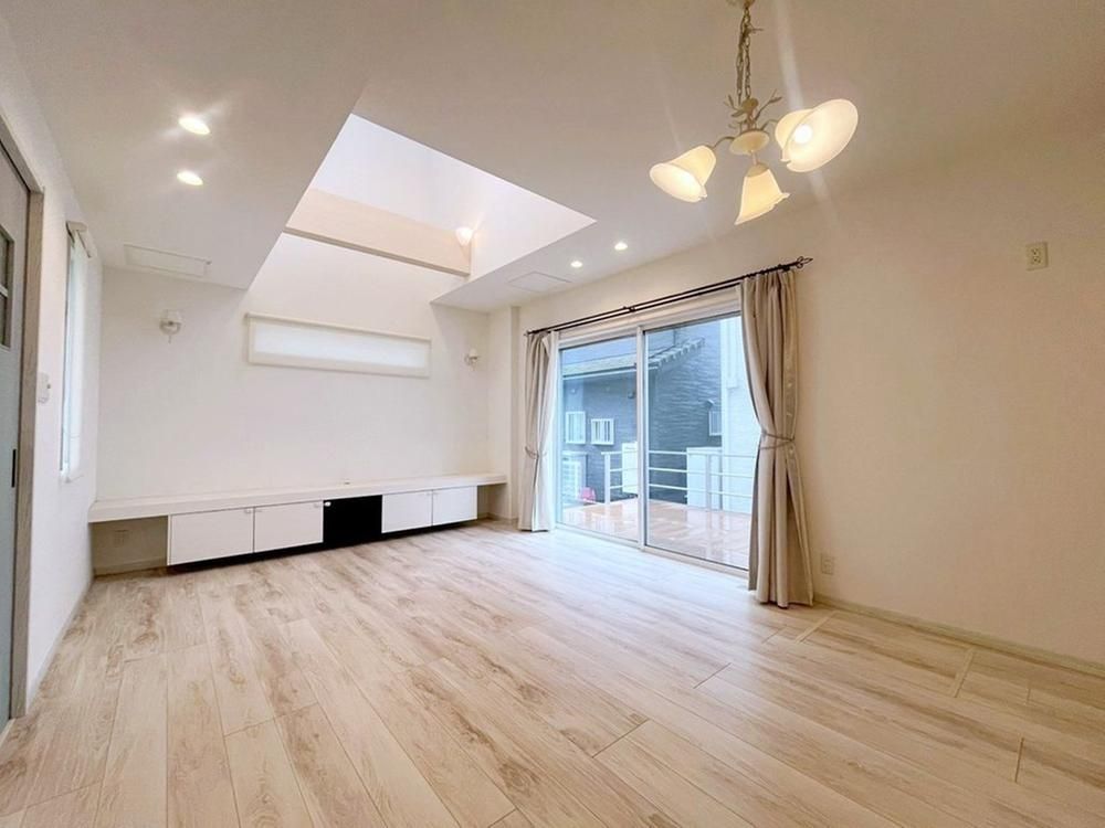 Modern 2LDK+S House for Sale in Tokorozawa with Rooftop - Thumbnail 3