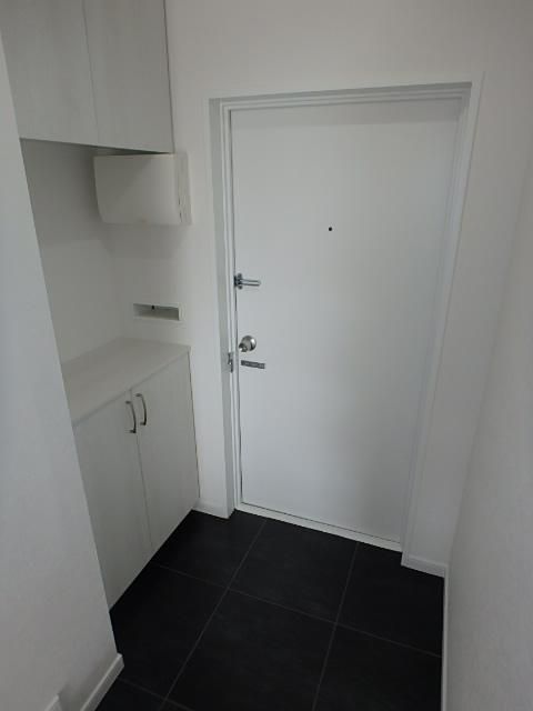 Renovated 3LDK Apartment for Sale in Higashi-ku, Sapporo - Thumbnail 2