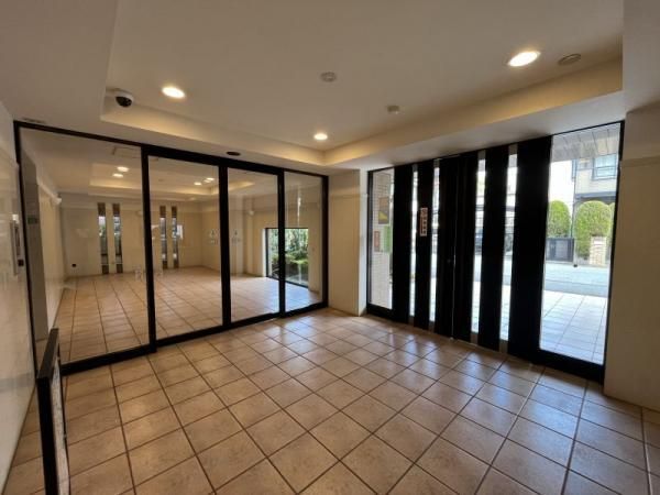 3LDK Apartment for Sale in Yachiyo - 80.4m2 Corner Unit - Thumbnail 3