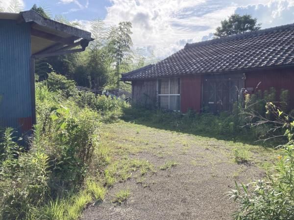 Land for Sale in Umenokita-cho, Miyakonojo City, Miyazaki - 1054.22 sqm - Thumbnail 4