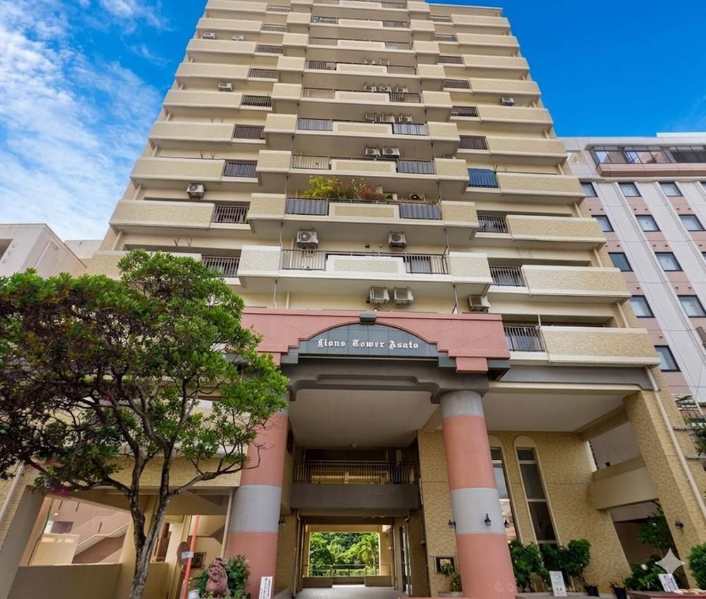 New 11-Story RC Apartment in Naha, Okinawa with Roof Balcony - Thumbnail 2