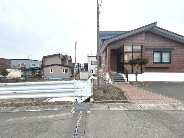 491m2 Land for Sale in Kitahiroshima, Hokkaido - Thumbnail 3