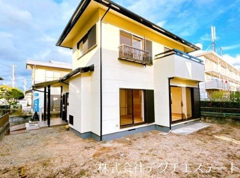 Renovated 4LDK House in Fuji City with 203 sqm Land - Thumbnail 2