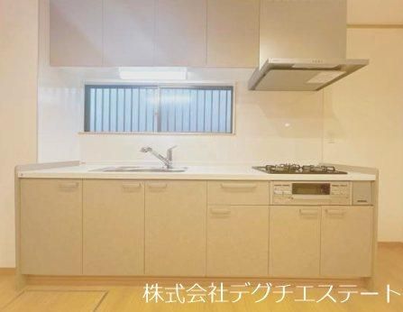 Renovated 4LDK House in Fuji City with 203 sqm Land - Thumbnail 3