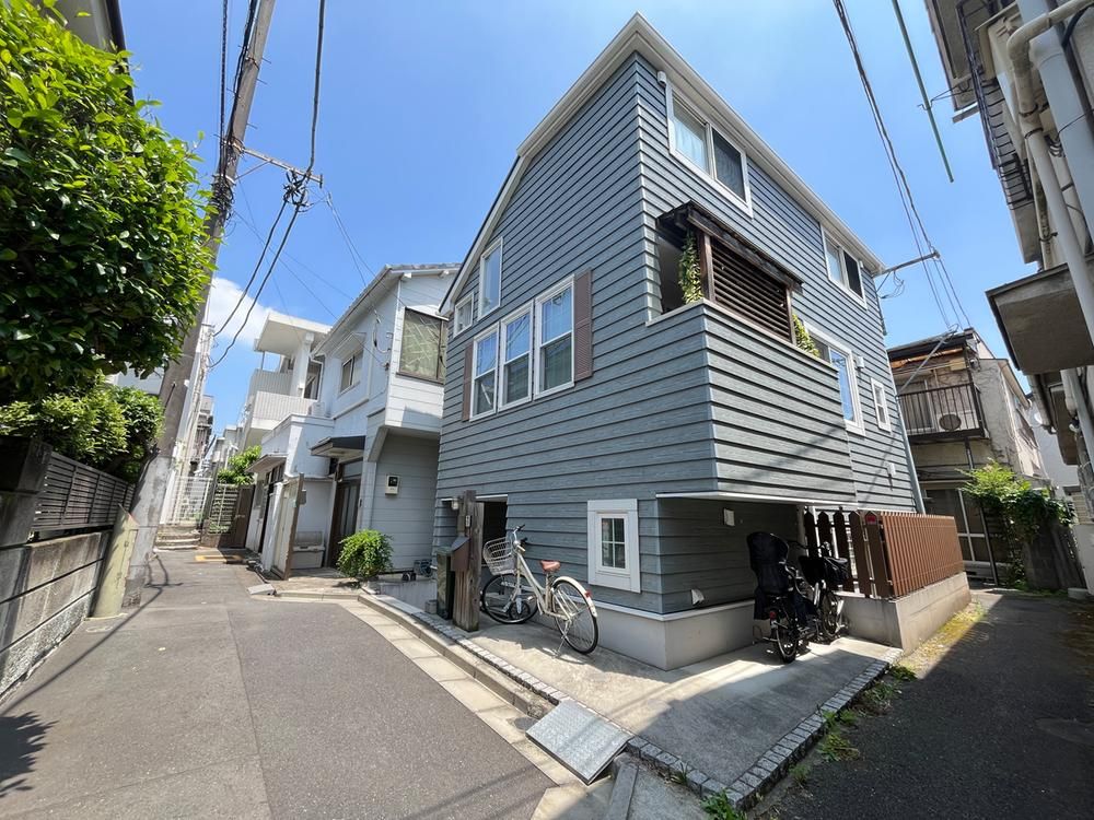 2LDK+S Detached House in Ebisu, Shibuya, Tokyo - Thumbnail 2
