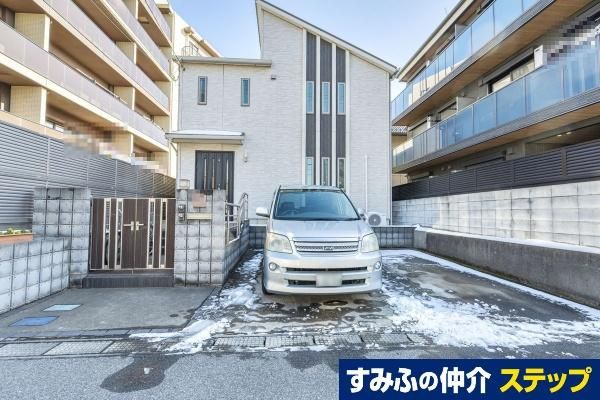 6LDK House for Sale in Makuharihongō, Chiba - 165m² - Thumbnail 2