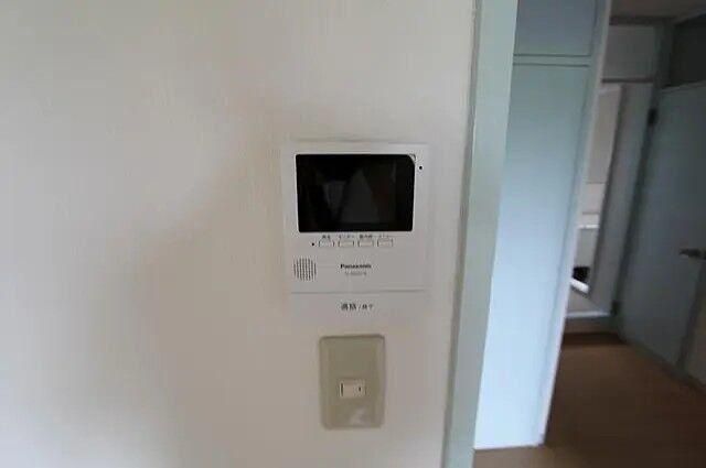 2LDK Apartment for Sale in Takamatsu, Kagawa – 58.59m² - Thumbnail 2