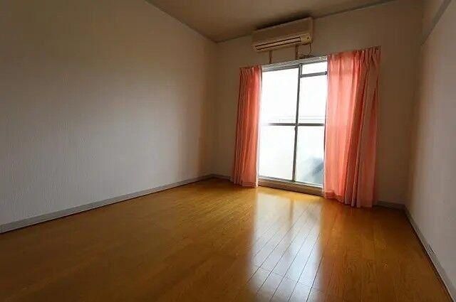 2LDK Apartment for Sale in Takamatsu, Kagawa – 58.59m² - Thumbnail 4