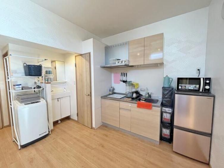 2LDK Detached House for Sale in Tenjashaya, Osaka Nishinari - Thumbnail 2