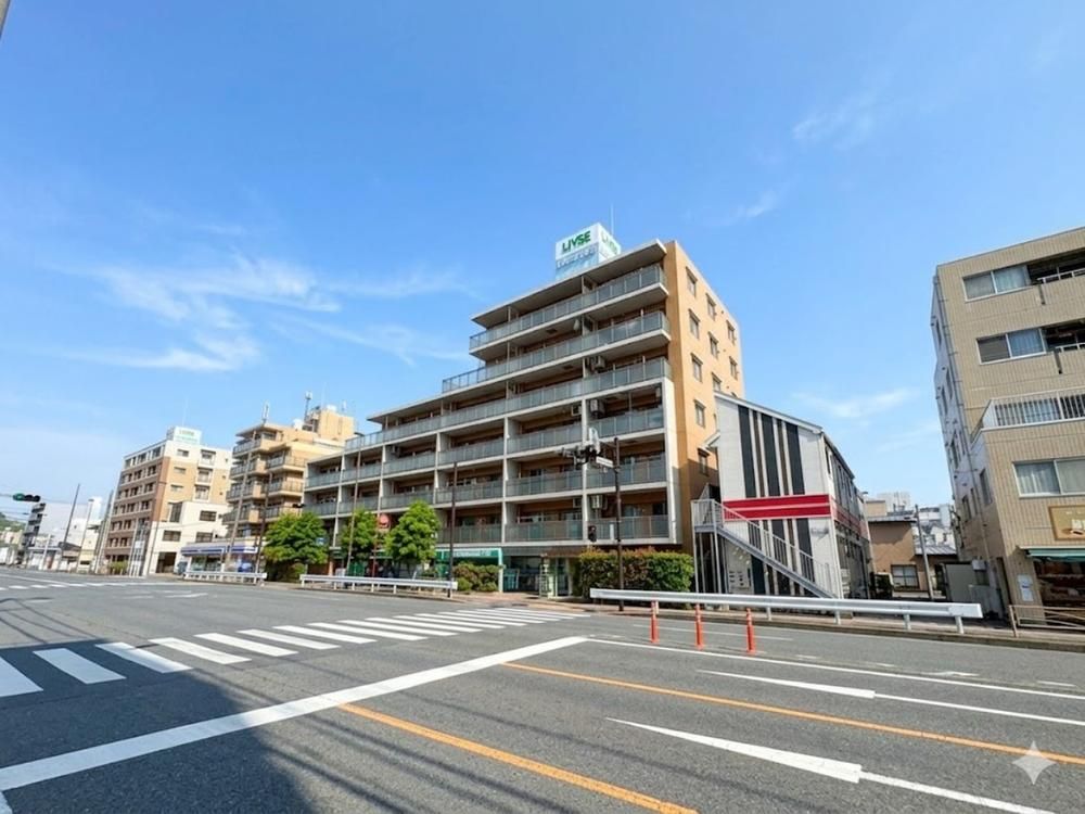 3-Story RC Apartment in Naka Ward, Yokohama with Freehold - Thumbnail 3