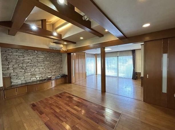 5LDK House in Fukuyama, Hiroshima with Built-in Garage - Thumbnail 3