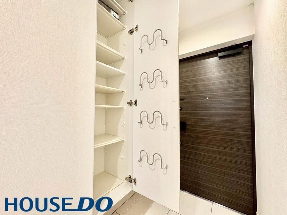 2LDK Ocean View Apartment in Chatan, Okinawa - 41 Million Yen - Thumbnail 3