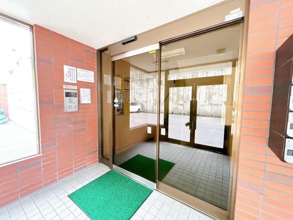 Renovated 3LDK Apartment in Sapporo Minami Ward 72.11m2 - Thumbnail 4