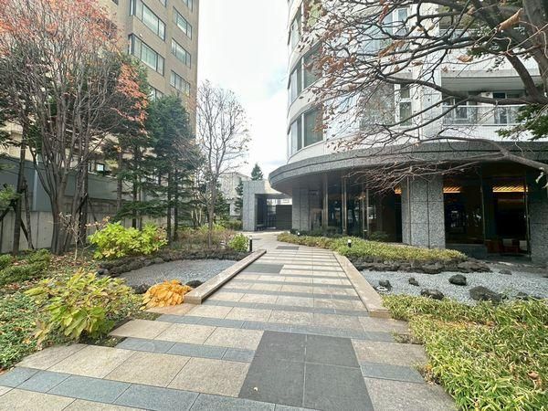 88.2m2 2LDK Apartment for Sale in Chuo Ward, Sapporo - Thumbnail 2