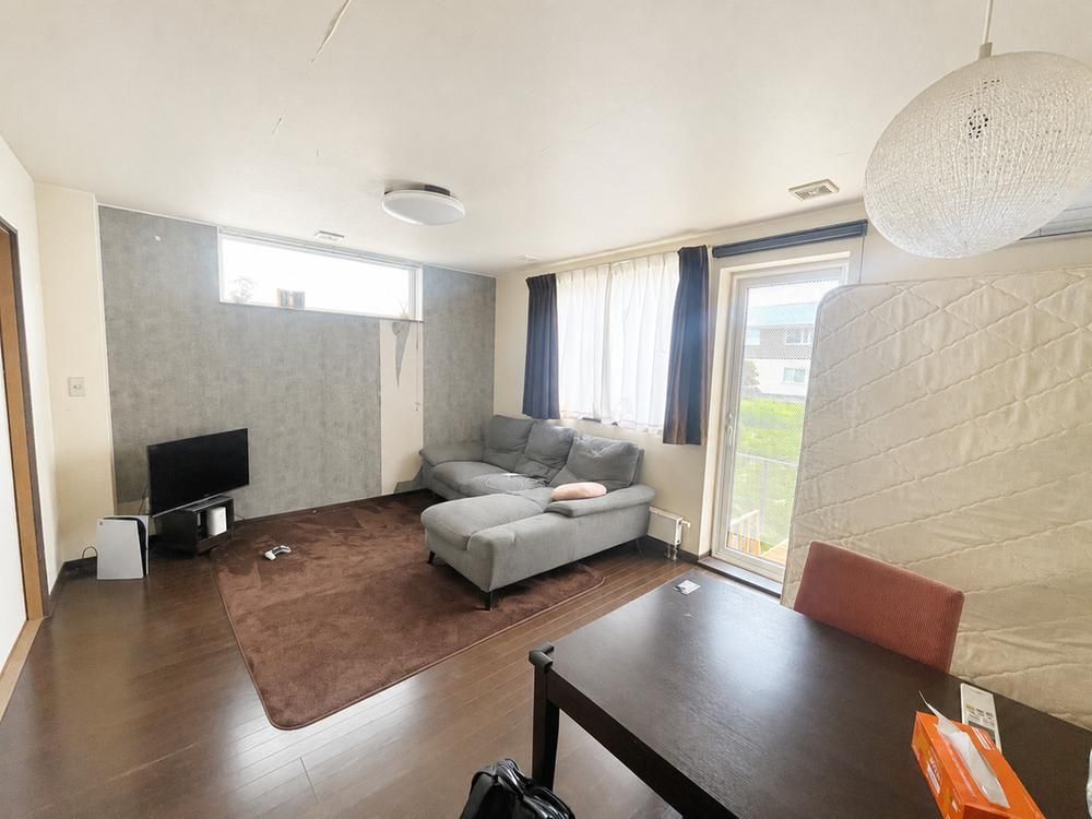 4LDK House for Sale in Kita-ku, Sapporo with Garden - Thumbnail 3