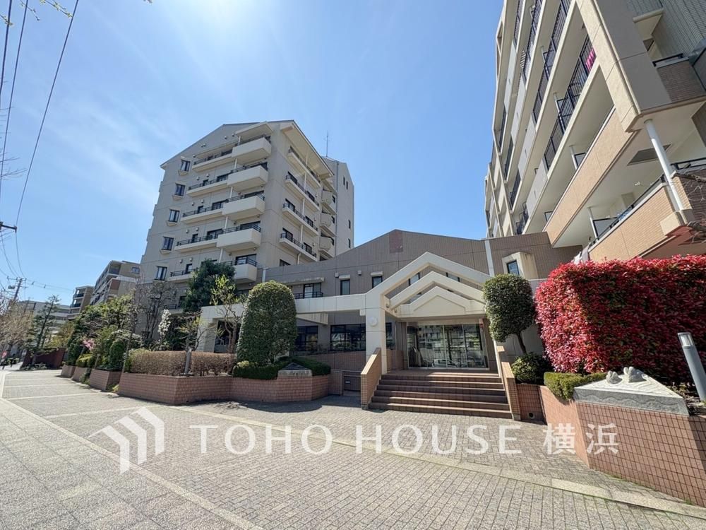 Renovated 3LDK Apartment in Yokohama Naka Ward - Thumbnail 2