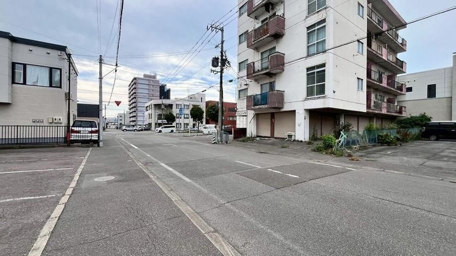 4LDK Apartment for Sale in Central Asahikawa, Hokkaido - Thumbnail 3