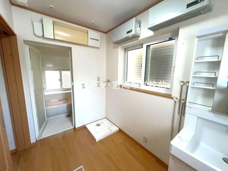 4LDK House for Sale in Dekijima-cho, Miyazaki - 123m2 - Thumbnail 3