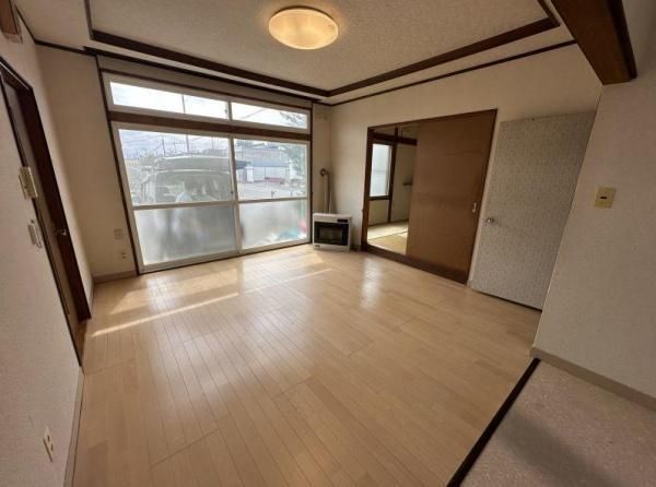 Renovated 4LDK House for Sale in Asahikawa, Hokkaido - Thumbnail 2