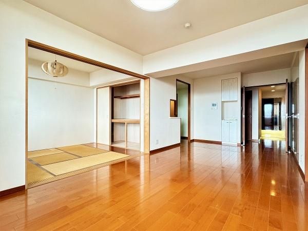 2LDK Apartment for Sale in Hon-Atsugi, Kanagawa - Thumbnail 3