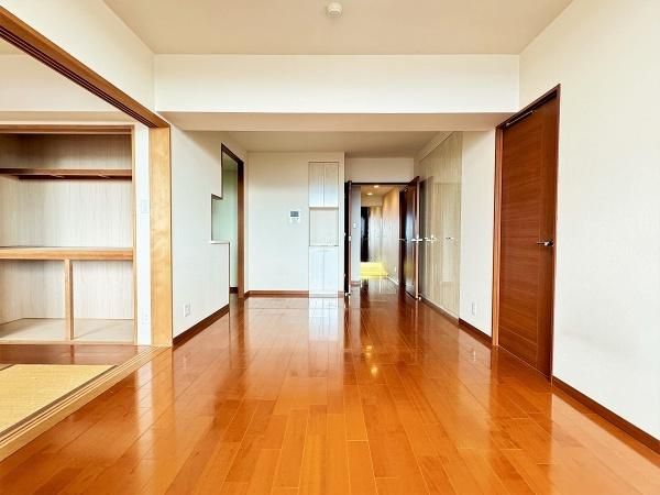 2LDK Apartment for Sale in Hon-Atsugi, Kanagawa - Thumbnail 4