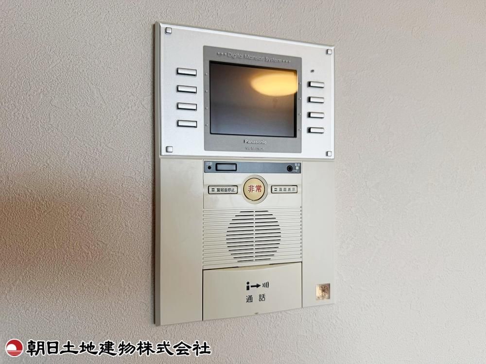 2LDK Renovated Apartment in Yamato City, Kanagawa - Thumbnail 4