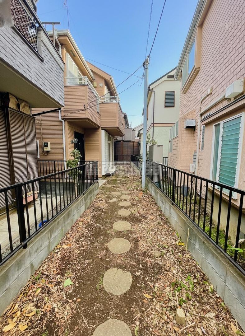Renovated 4LDK House for Sale in Kokubunji, Tokyo - Thumbnail 3
