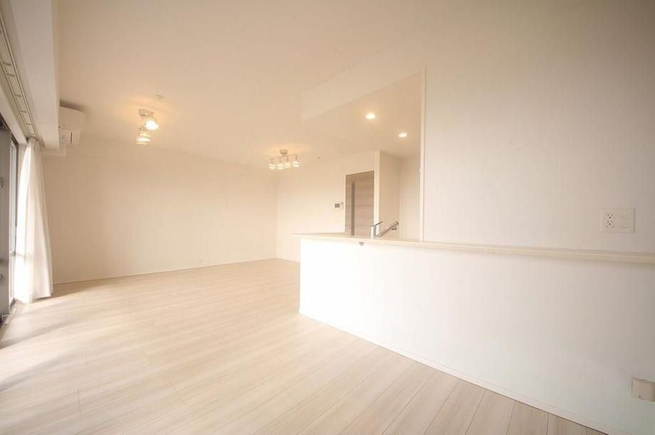 2LDK Apartment for Sale in Toyosaki, Tomigusuku, Okinawa – 72.19 sqm - Thumbnail 4