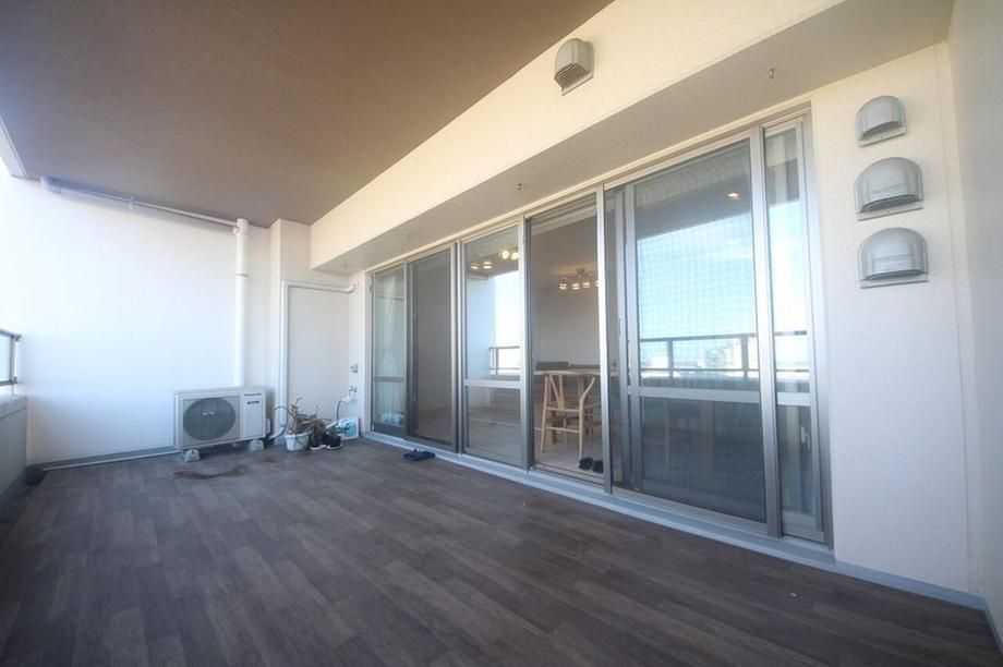 2LDK Apartment for Sale in Toyosaki, Tomigusuku, Okinawa – 72.19 sqm - Thumbnail 2