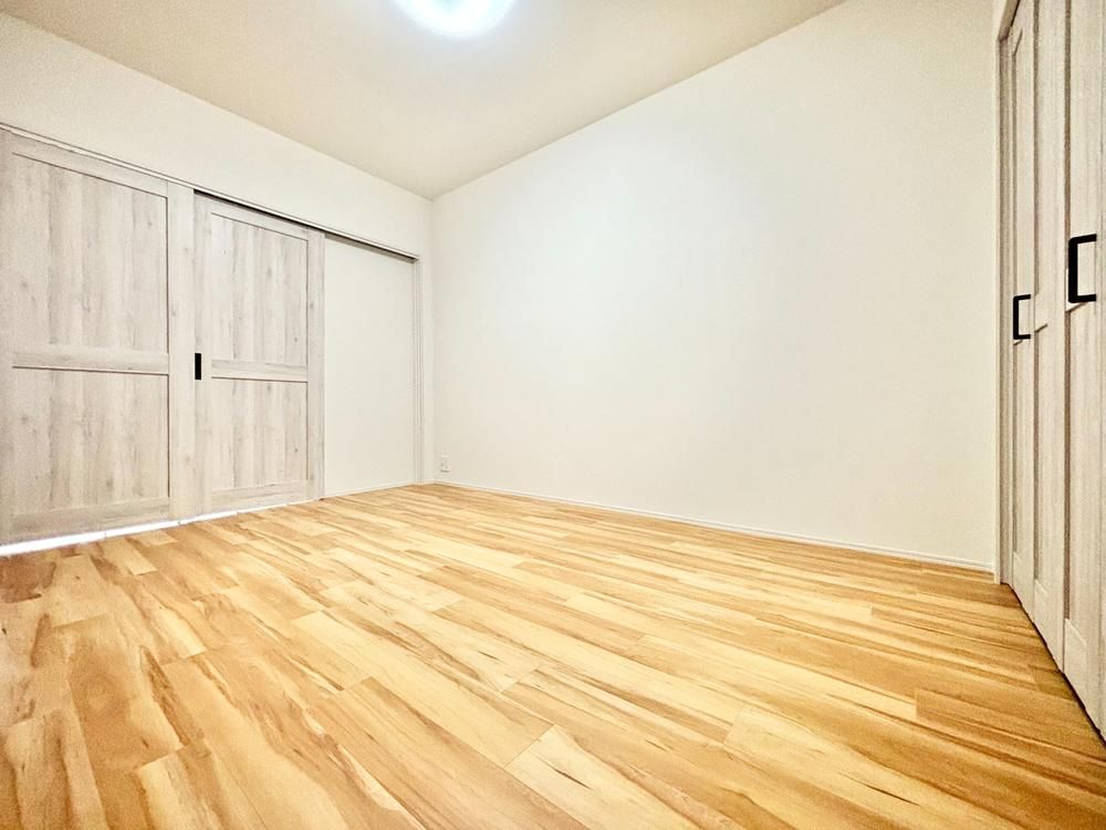 Renovated 2LDK Apartment in Kawasaki, Kanagawa - Thumbnail 4