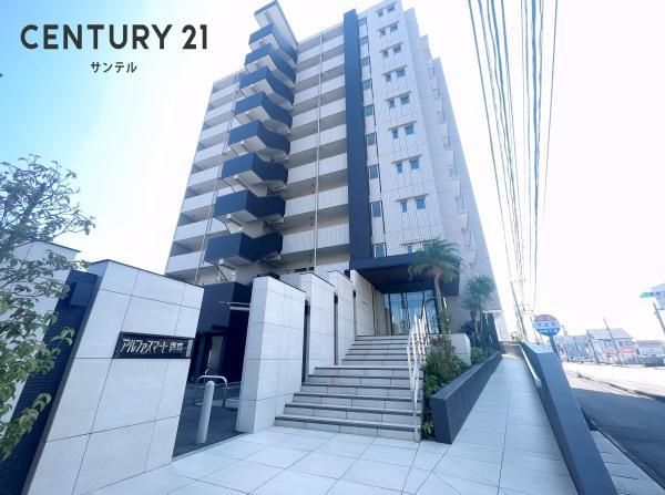 2LDK Top-Floor Apartment for Sale in Miyazaki City - Image 1