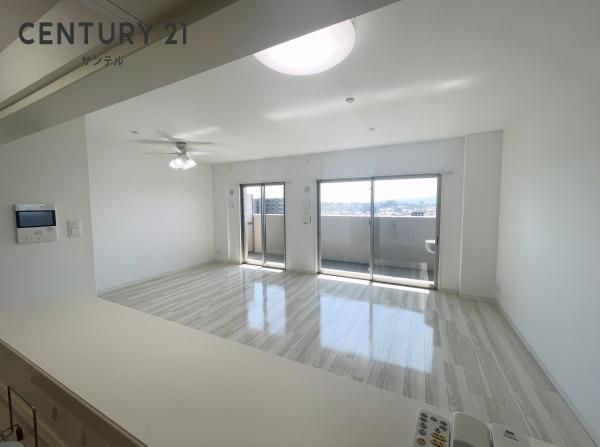 2LDK Top-Floor Apartment for Sale in Miyazaki City - Thumbnail 4