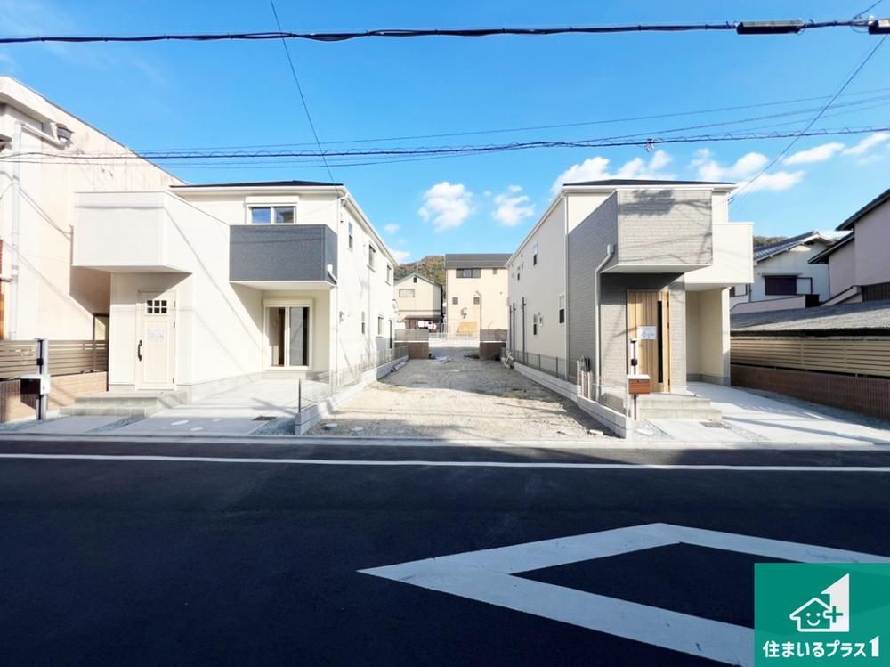 New 4LDK House for Sale in Higashiosaka, 5 Min Walk to Station - Thumbnail 2