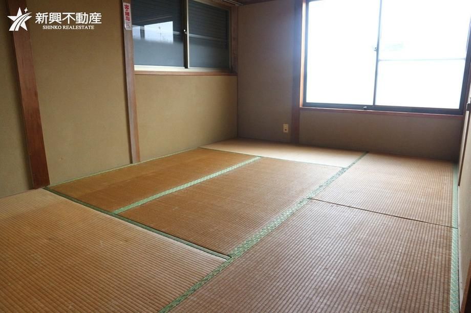 Used 5DK House in Miyazaki City with Large Land - Thumbnail 4