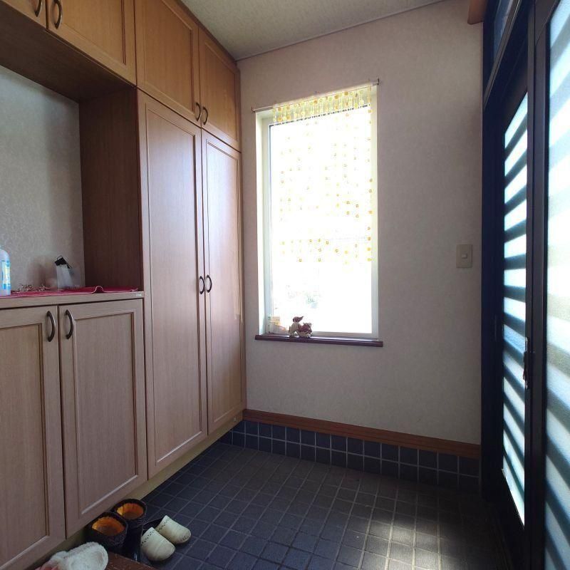 5LDK Detached House with Large Garden in Tomakomai, Hokkaido - Thumbnail 4