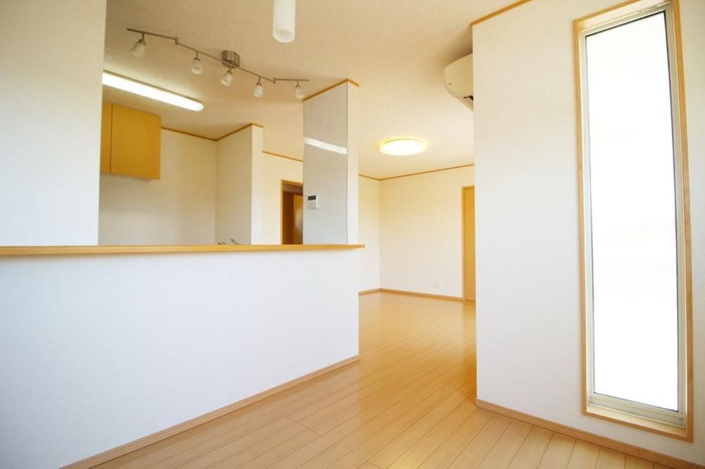 4LDK Detached House in Machida, Tokyo with Solar Panels - Thumbnail 4