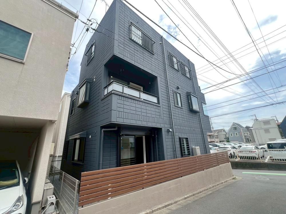 Renovated 3LDK House in Shinjuku, Tokyo - 138 sqm - Thumbnail 2