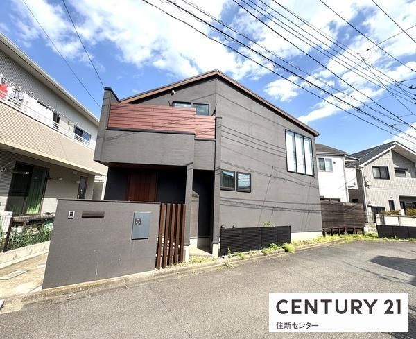 2LDK Designer House for Sale in Chofu with Solar Panels - Thumbnail 2