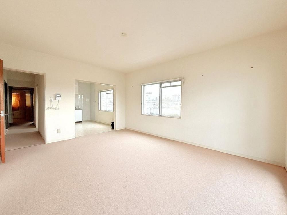3LDK Apartment for Sale in Ebina, Kanagawa - 75.69m² - Thumbnail 2