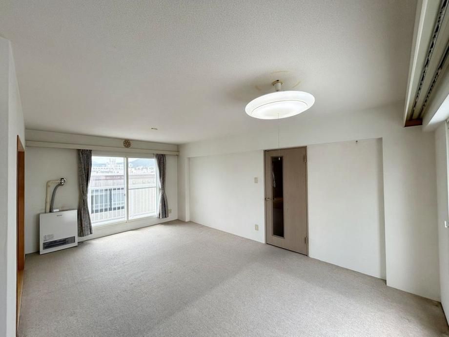 4LDK Top Floor Apartment in Toyohira-ku, Sapporo for Sale - Thumbnail 4