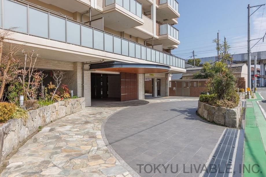 2LDK Apartment for Sale in Minami-ku, Fukuoka City - Thumbnail 2