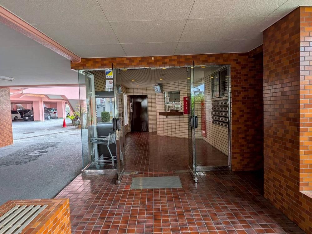 Renovated 1LDK Apartment in Shuri, Naha, Okinawa - Thumbnail 4