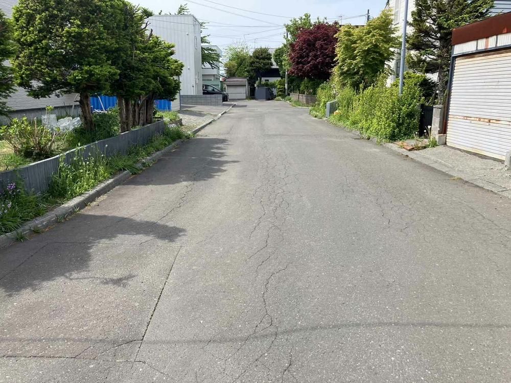 6LDK Multi-Generational House in Ebetsu, Hokkaido - Thumbnail 2