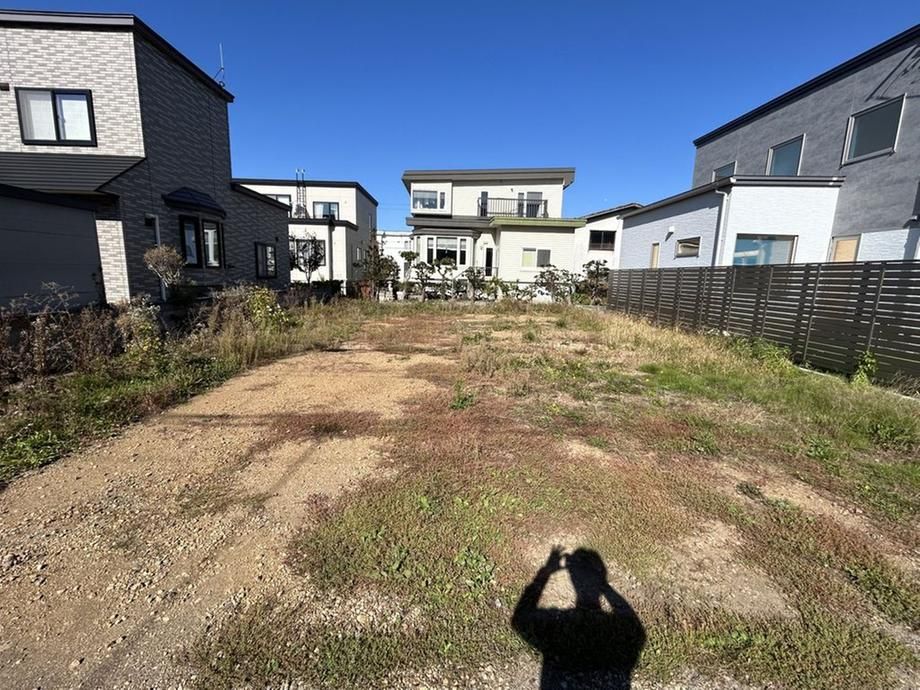 Land for Sale in Minami-ku, Sapporo - 213.41m2 - Thumbnail 3